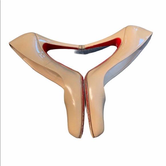 Christian Louboutin  patent leather pump in size 5 - Picture 3 of 8